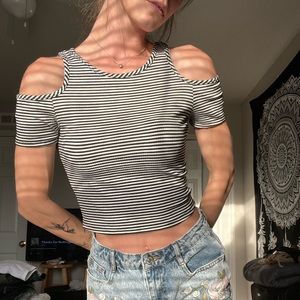 STRIPED CROP TOP